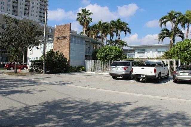 Small Image of 8000 NORTH EAST BAYSHORE CT #212, Miami Number 20