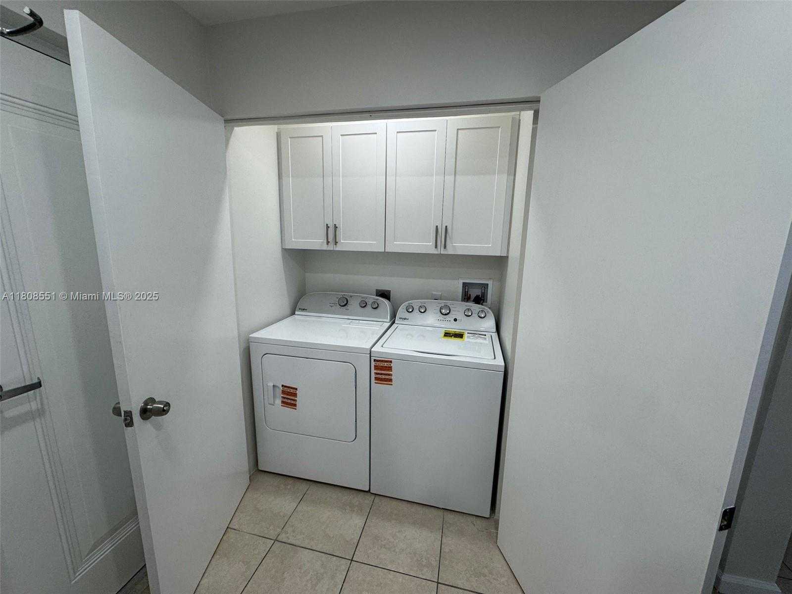 Small Image of 7700 CAMINO REAL #D-311, Miami Number 8