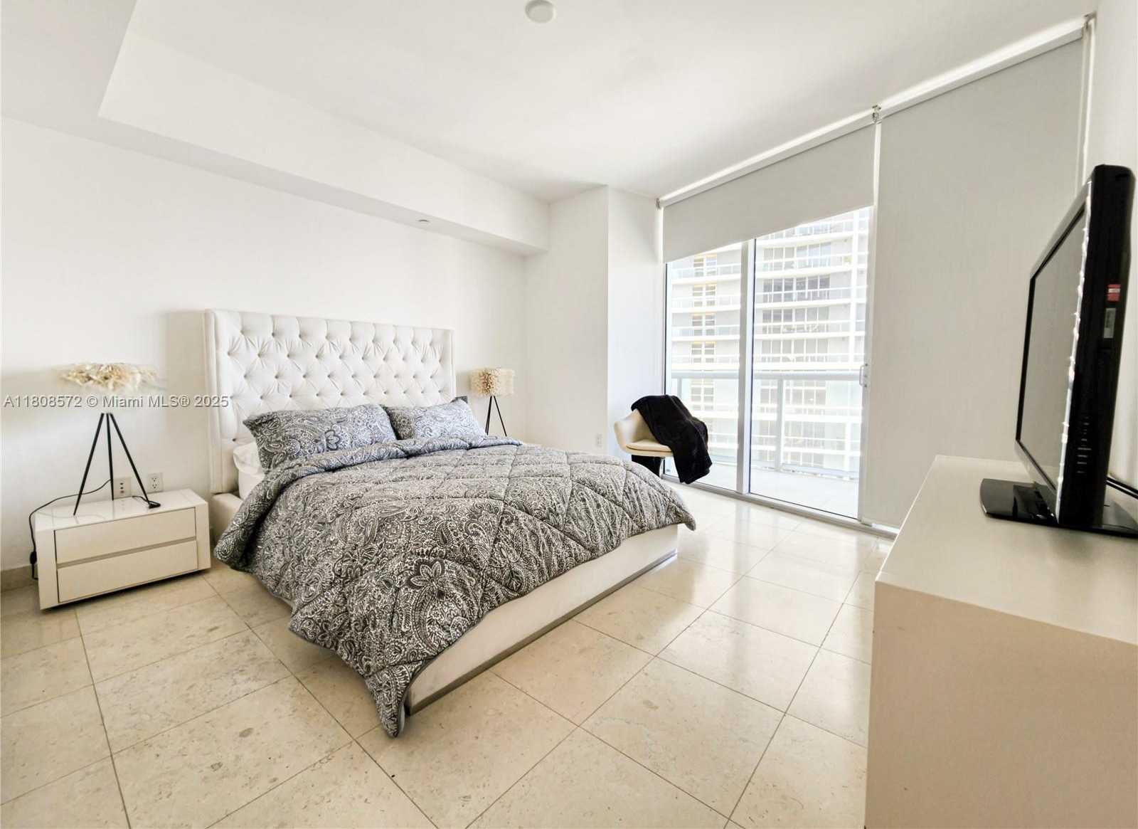 Small Image of 495 BRICKELL AVE #2906, Miami Number 10