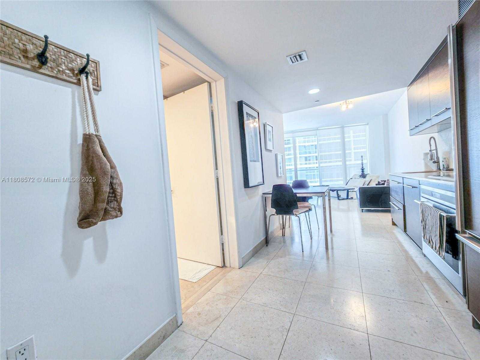 Small Image of 495 BRICKELL AVE #2906, Miami Number 4
