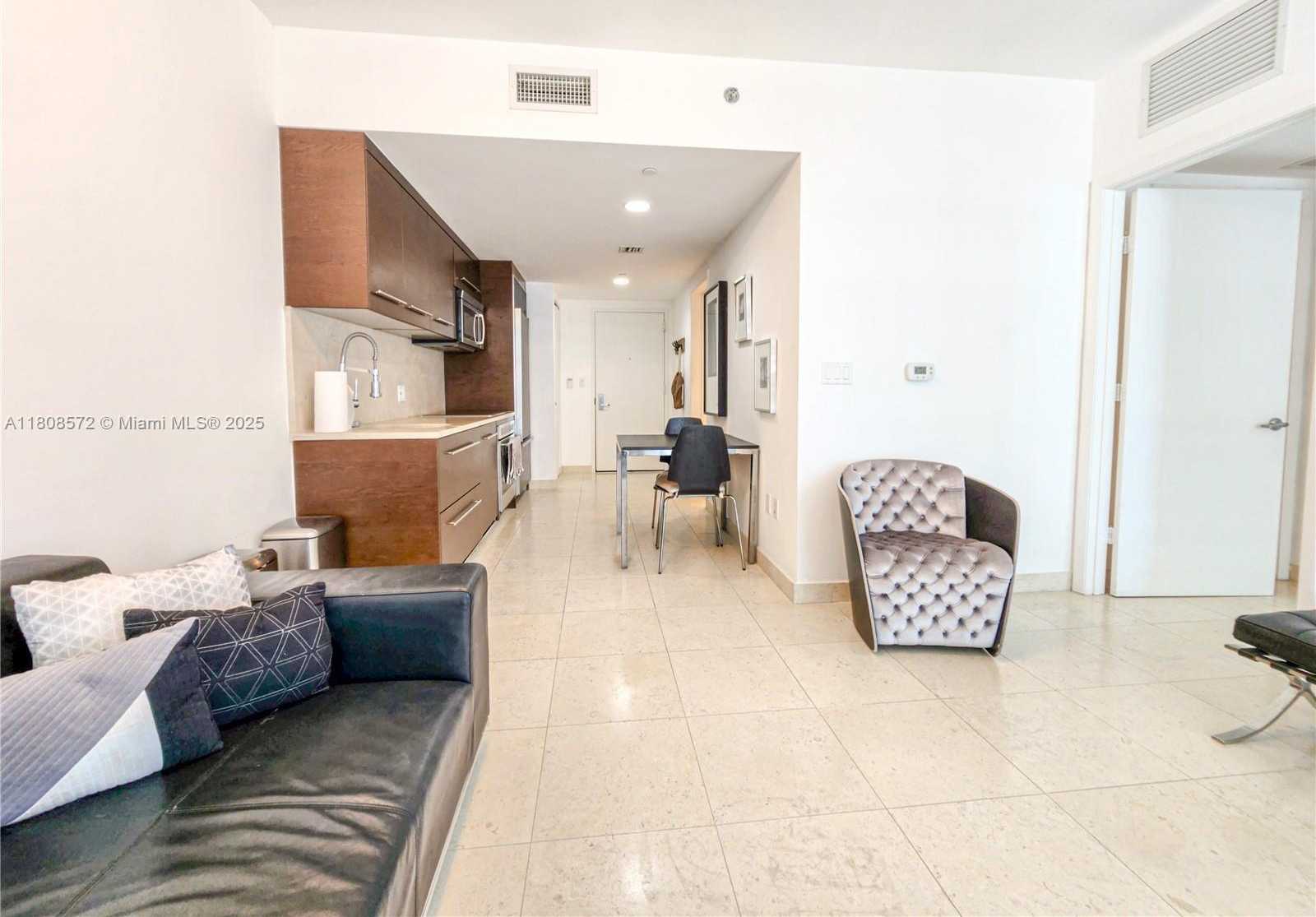 Small Image of 495 BRICKELL AVE #2906, Miami Number 6