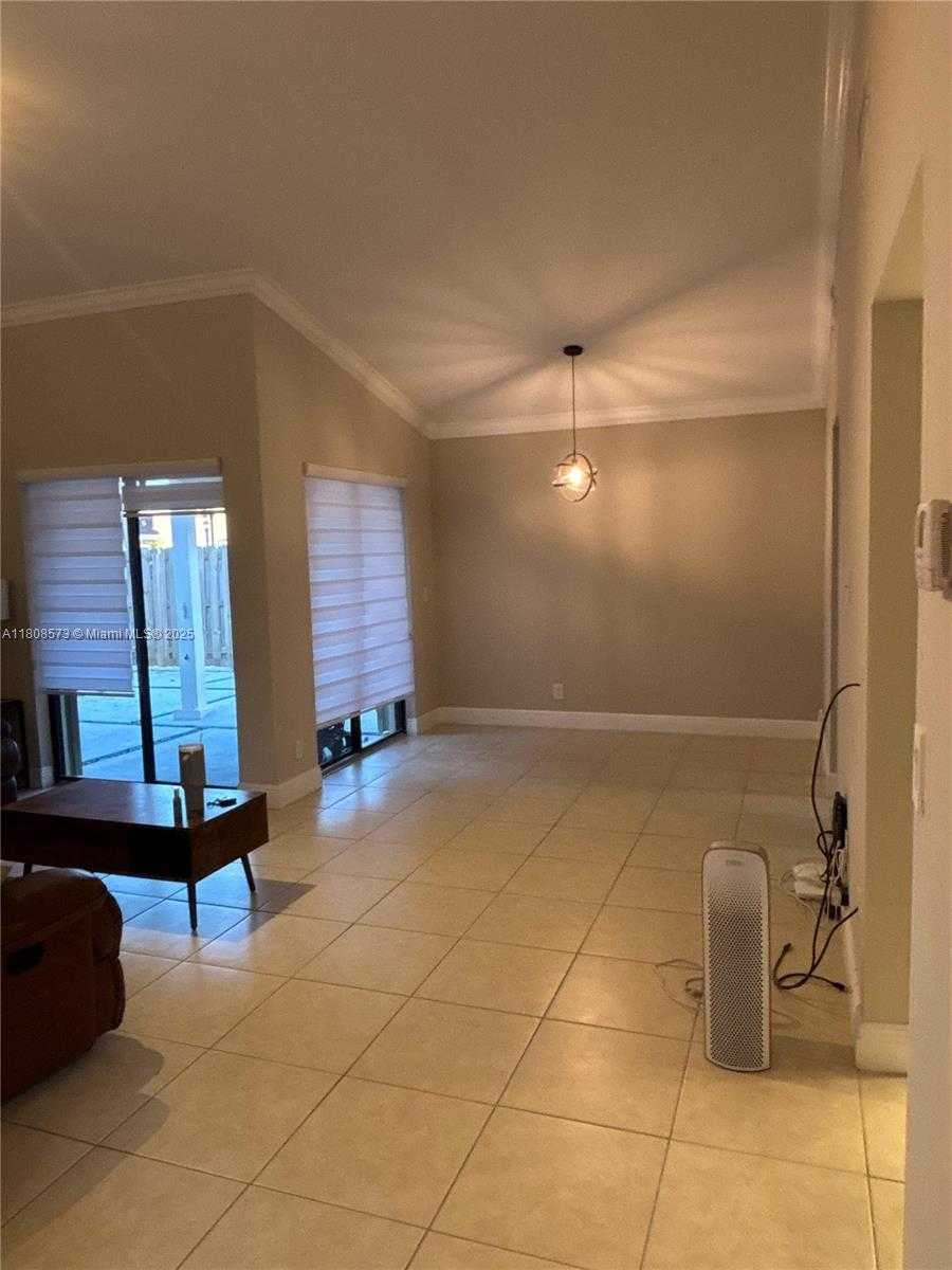 Small Image of 6542 NORTH WEST 171ST ST, Hialeah Number 18