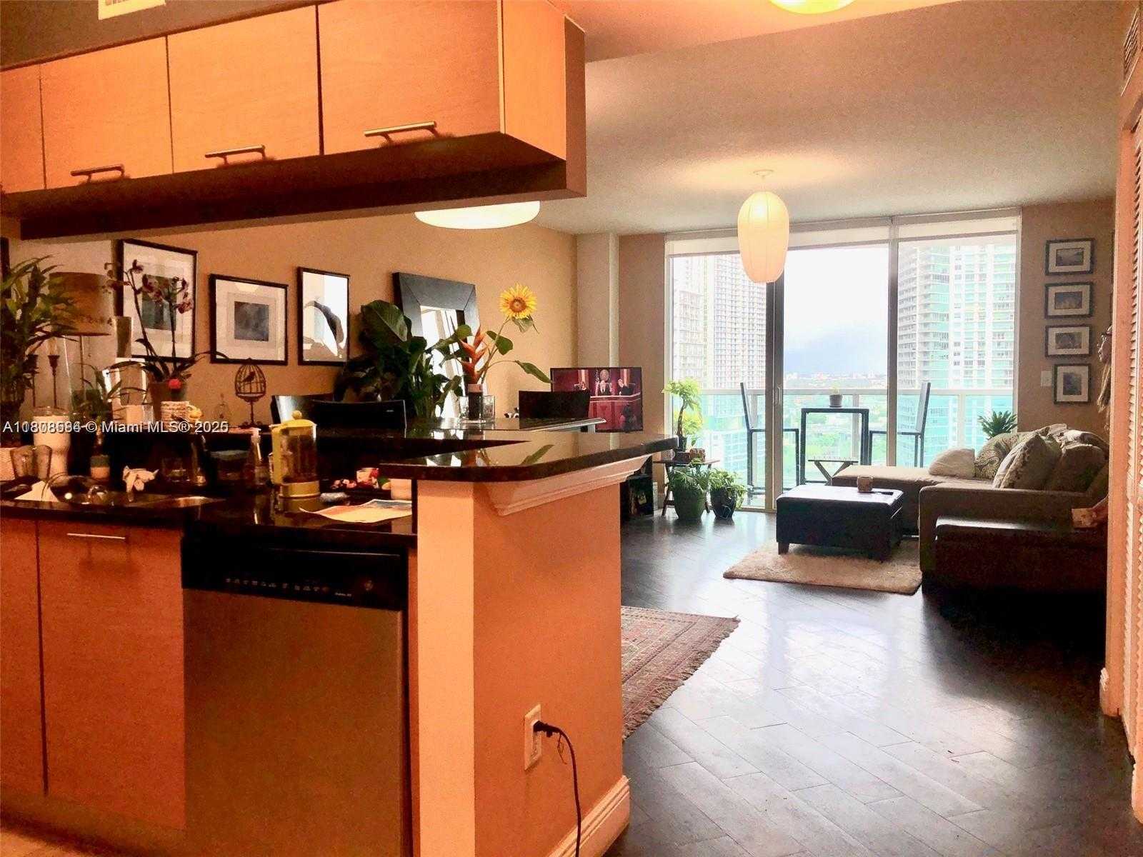 Small Image of 31 SOUTH EAST 5TH ST #2407, Miami Number 3