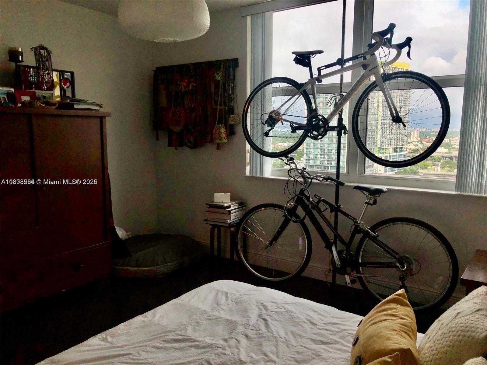 Small Image of 31 SOUTH EAST 5TH ST #2407, Miami Number 6