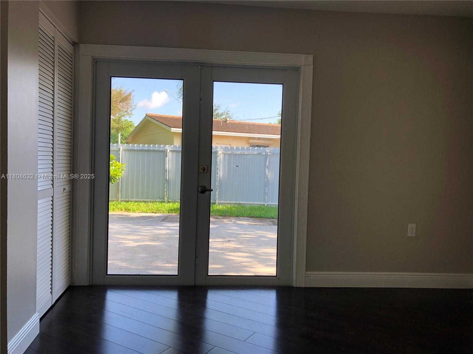 Small Image of 11191 SOUTH WEST 63RD TER, Miami Number 12