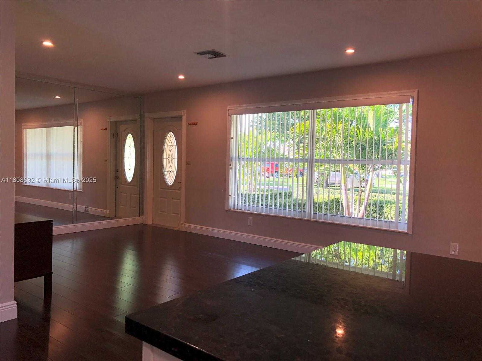 Small Image of 11191 SOUTH WEST 63RD TER, Miami Number 15