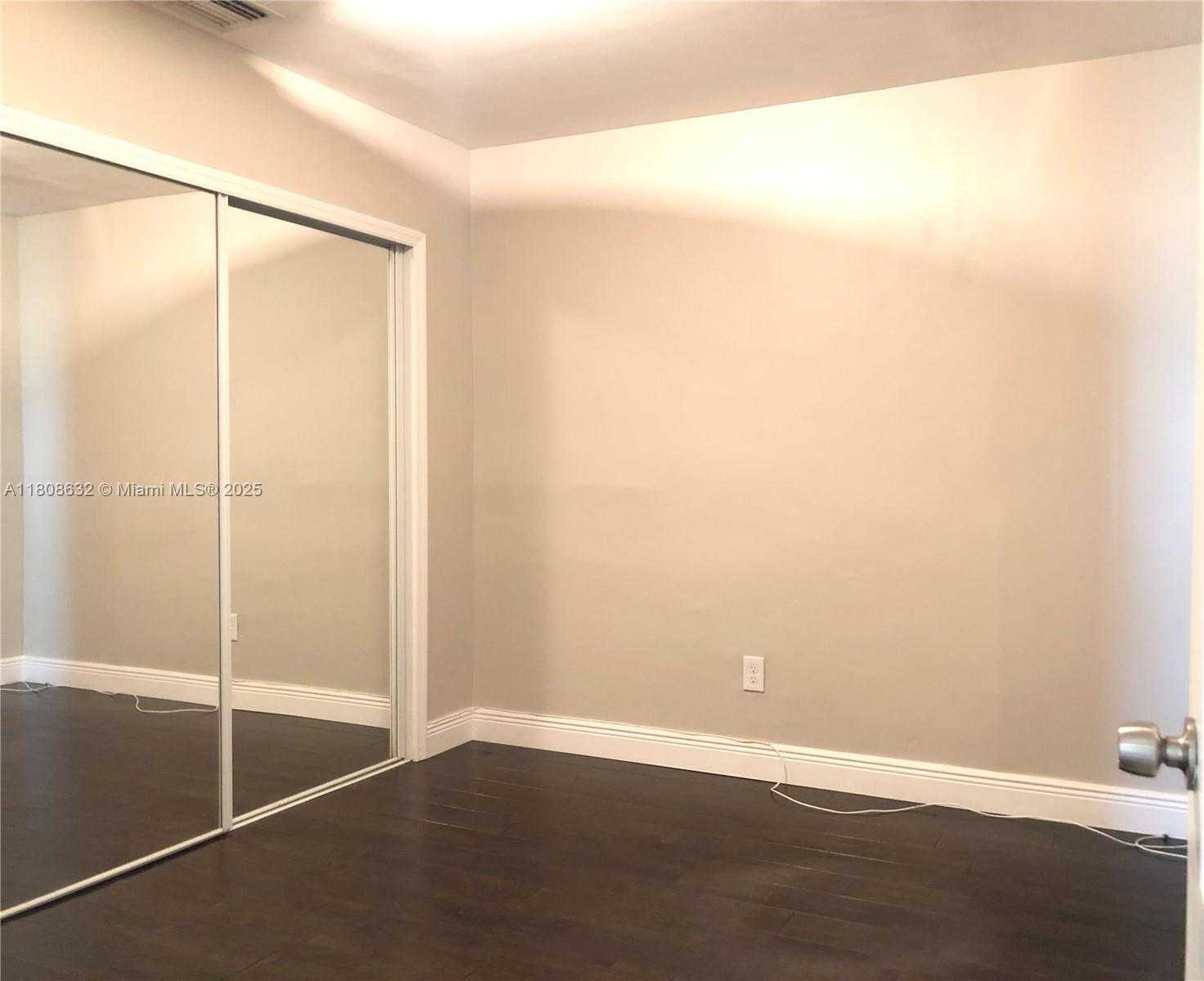 Small Image of 11191 SOUTH WEST 63RD TER, Miami Number 17