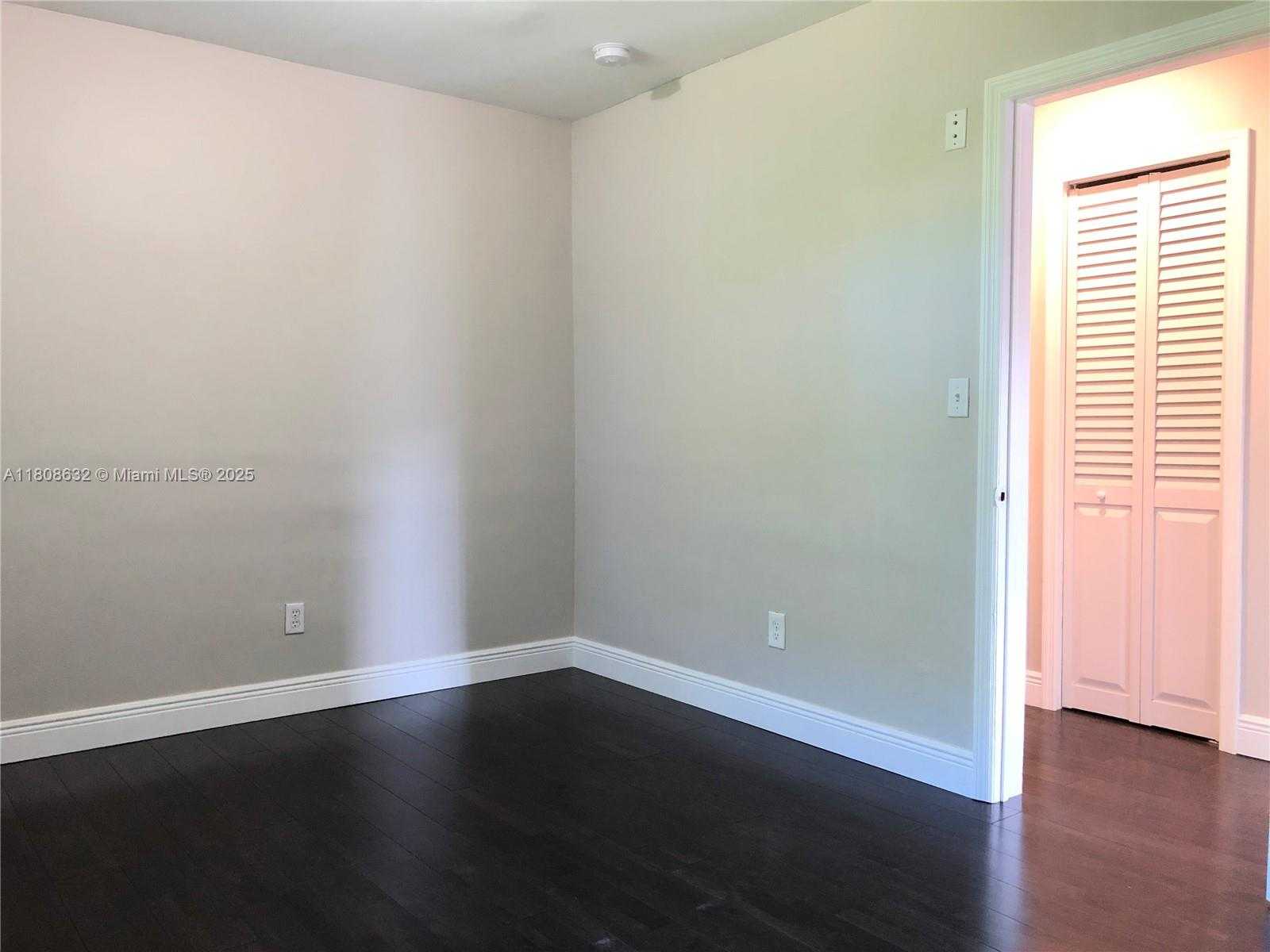 Small Image of 11191 SOUTH WEST 63RD TER, Miami Number 25