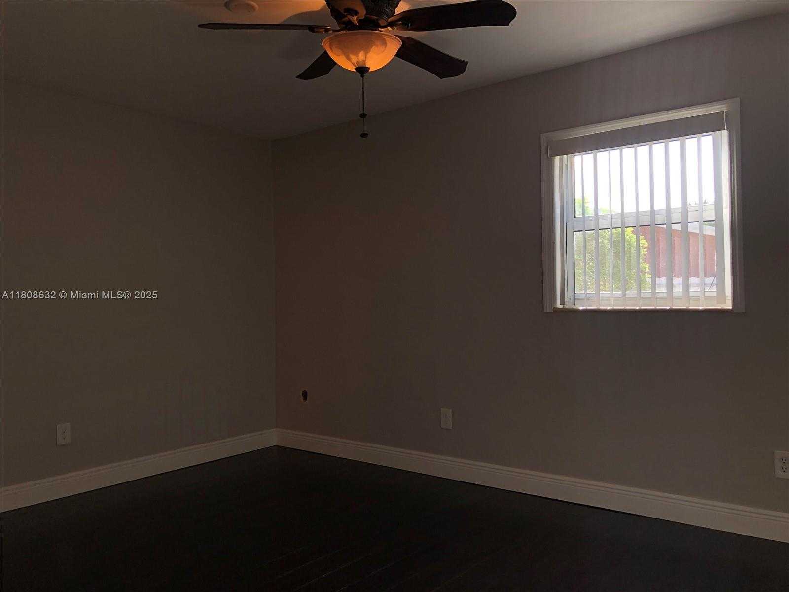 Small Image of 11191 SOUTH WEST 63RD TER, Miami Number 28