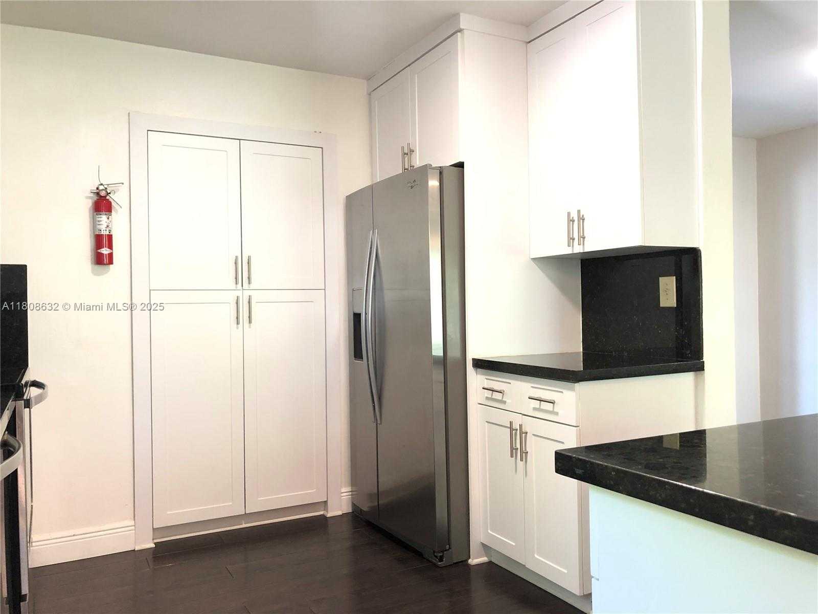 Small Image of 11191 SOUTH WEST 63RD TER, Miami Number 9