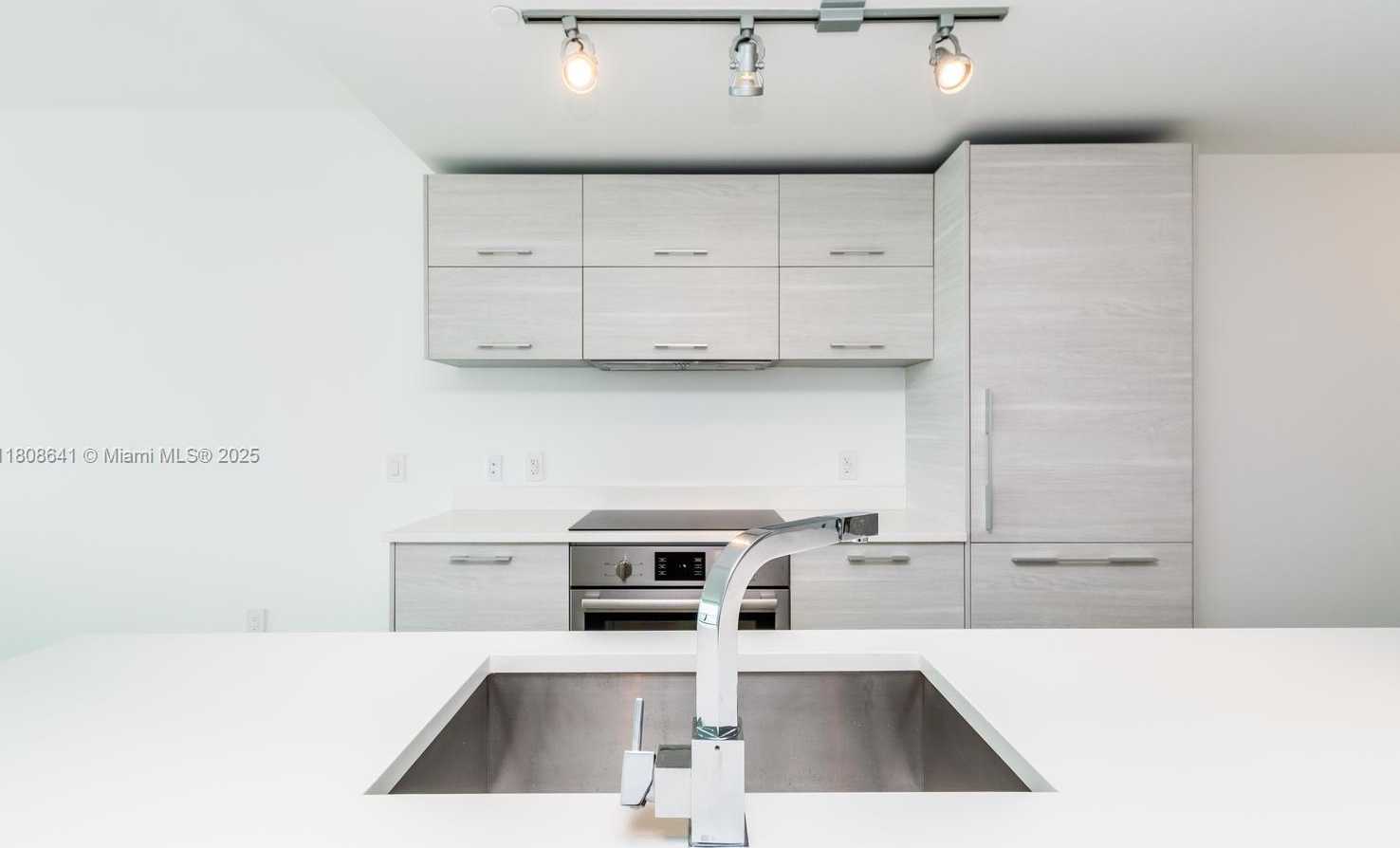 Small Image of 650 NORTH EAST 32ND ST #805, Miami Number 13