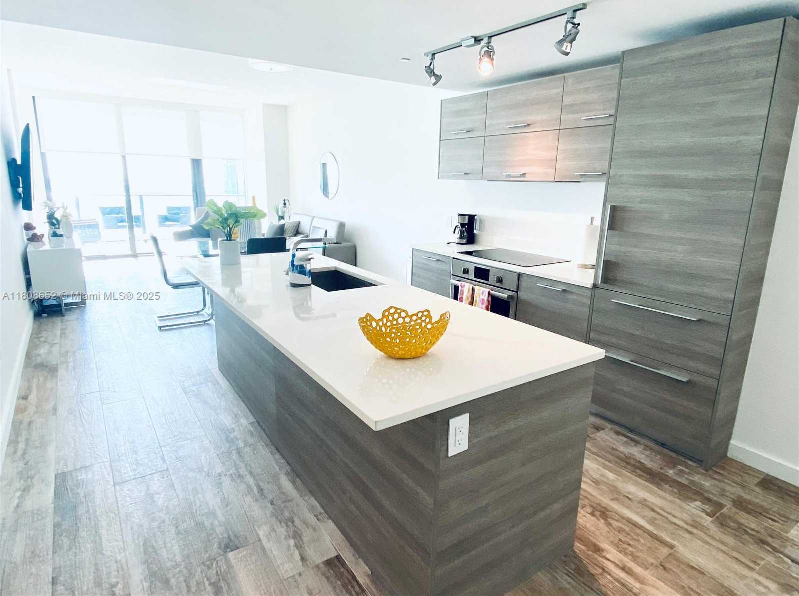 Small Image of 650 NORTH EAST 32ND ST #4605, Miami Number 13