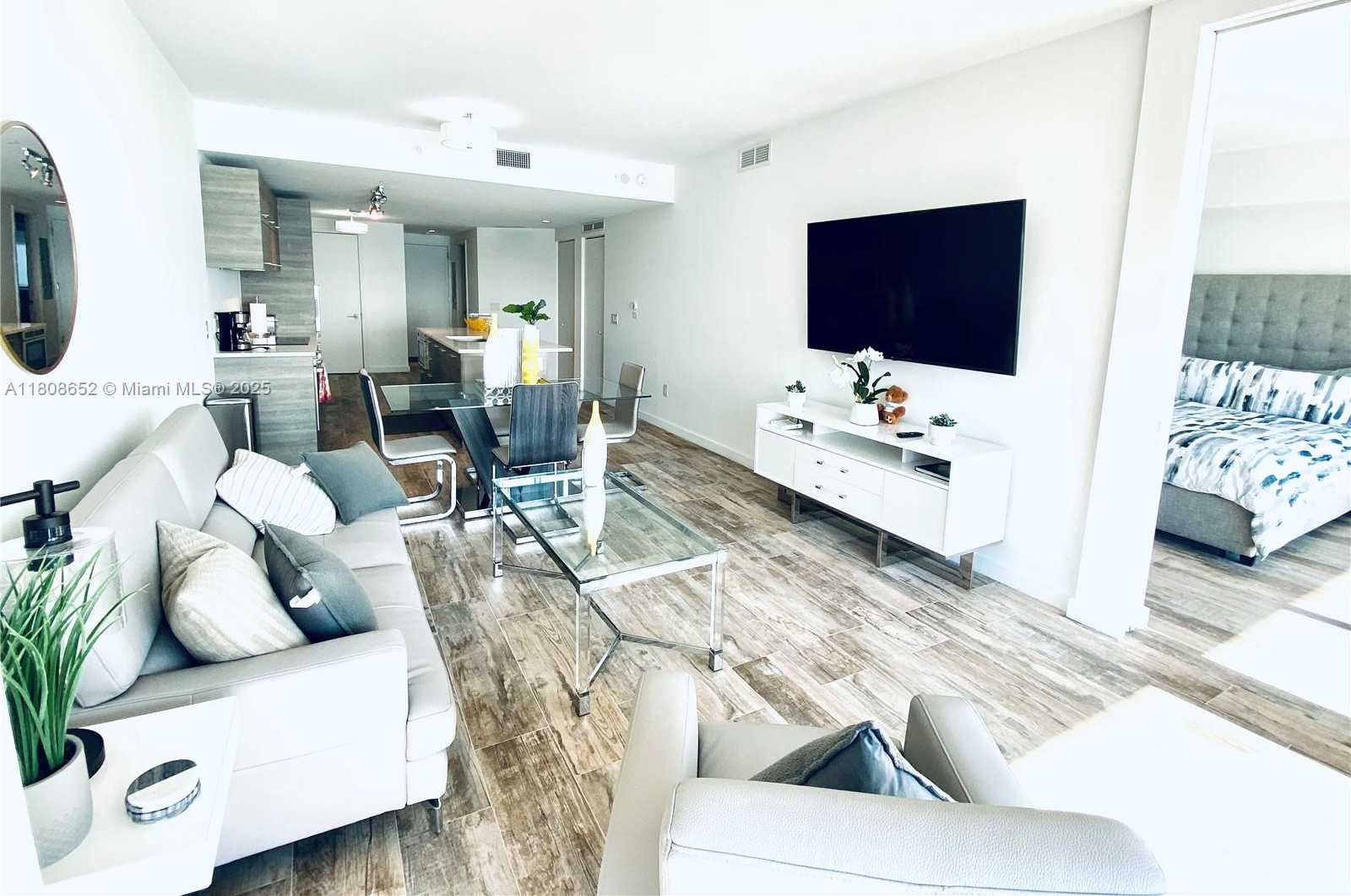 Small Image of 650 NORTH EAST 32ND ST #4605, Miami Number 15