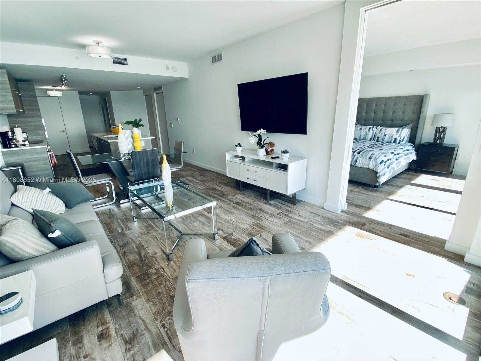 Small Image of 650 NORTH EAST 32ND ST #4605, Miami Number 16