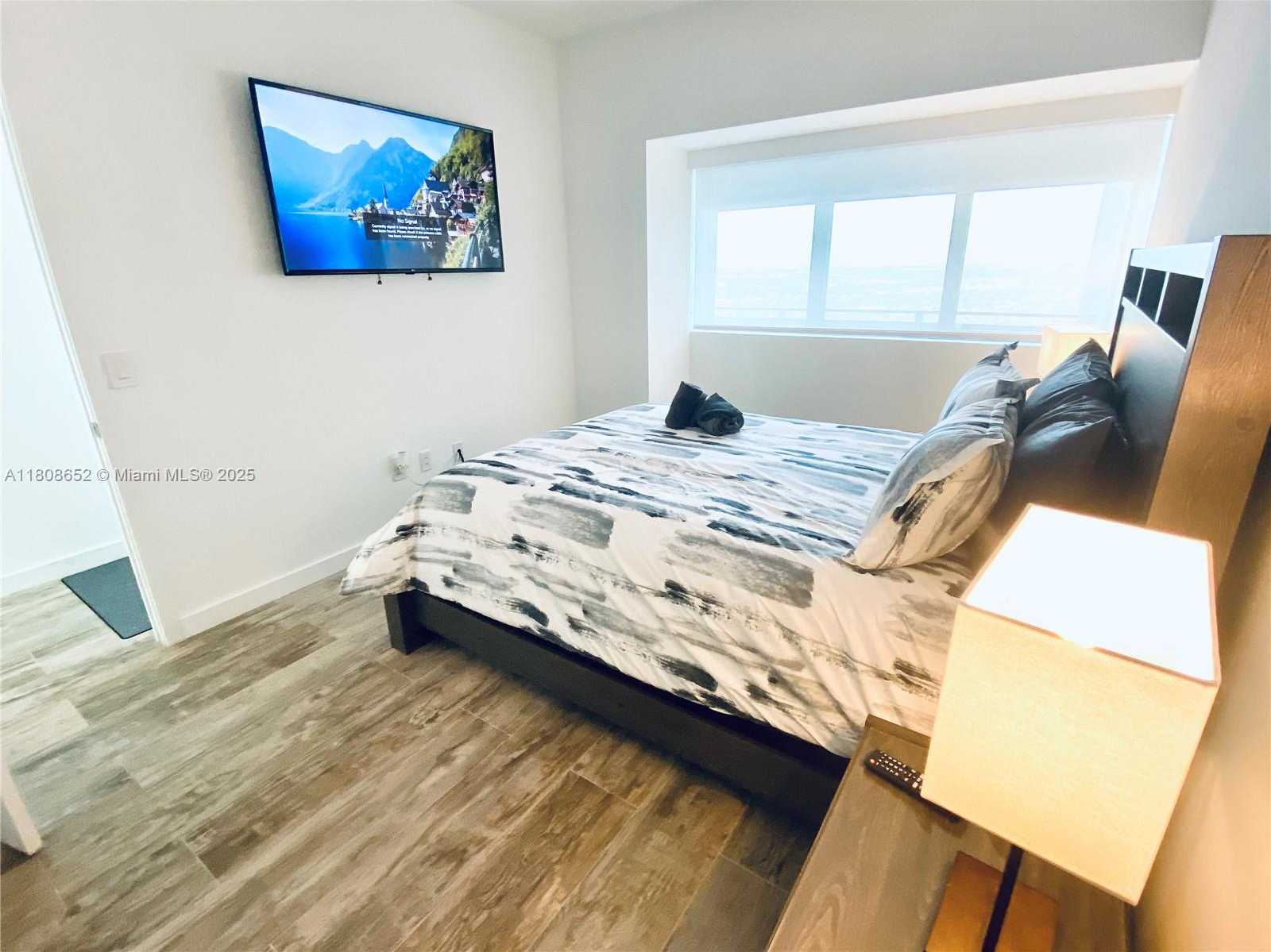 Small Image of 650 NORTH EAST 32ND ST #4605, Miami Number 17