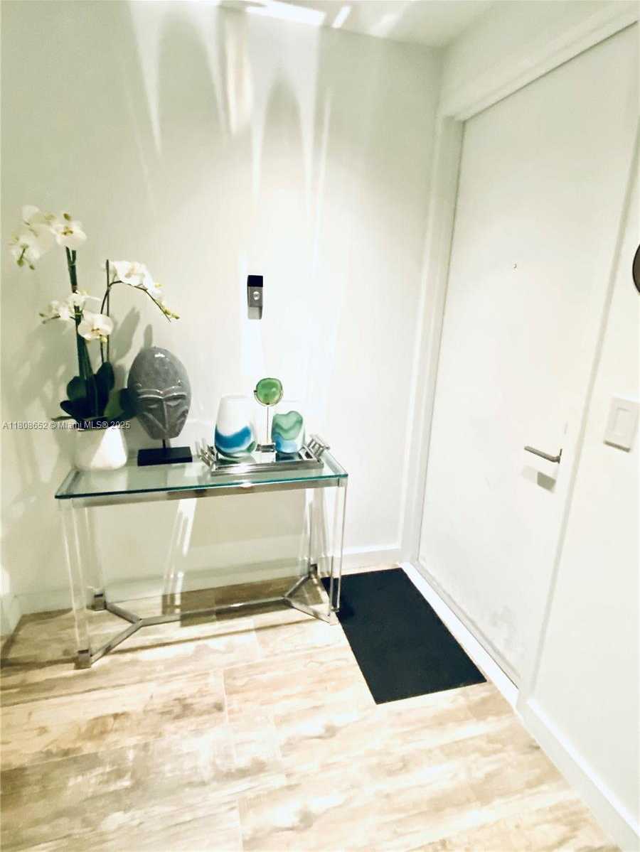 Small Image of 650 NORTH EAST 32ND ST #4605, Miami Number 20