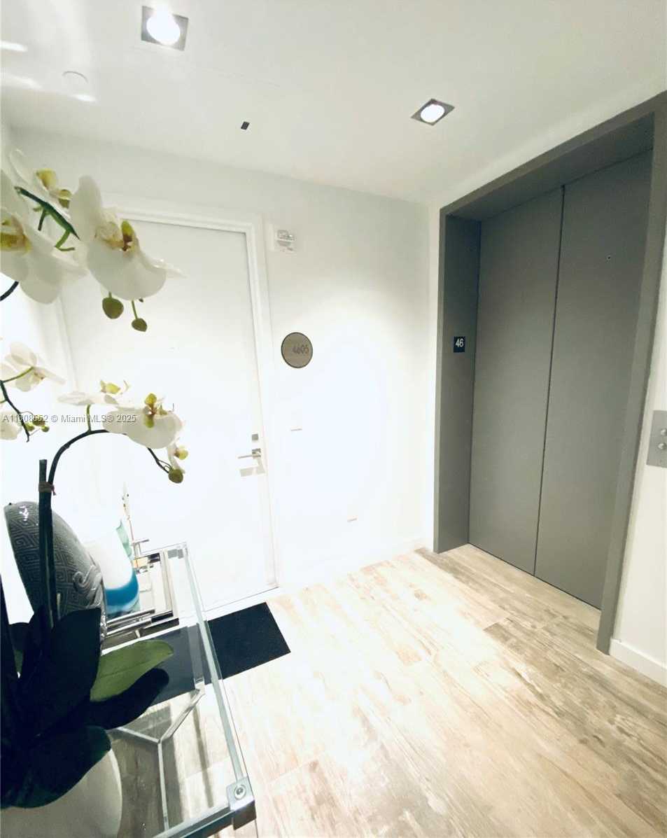 Small Image of 650 NORTH EAST 32ND ST #4605, Miami Number 22