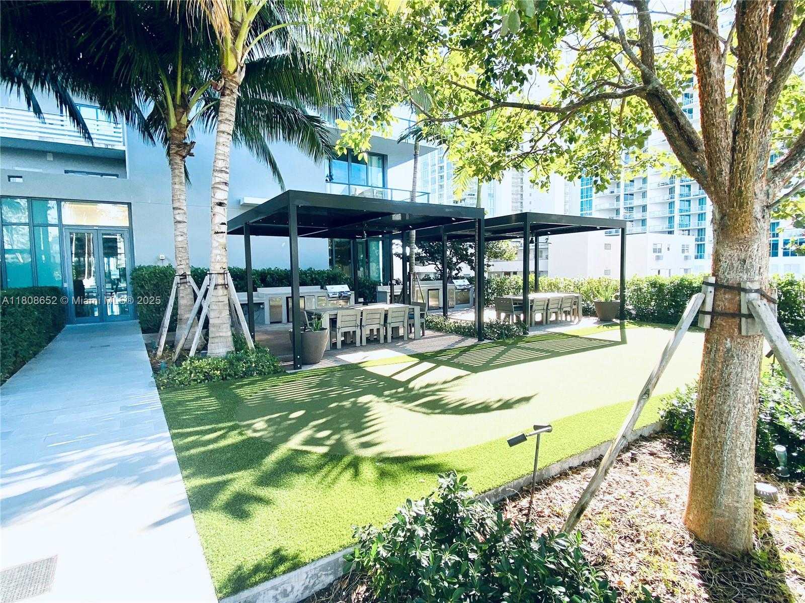 Small Image of 650 NORTH EAST 32ND ST #4605, Miami Number 25
