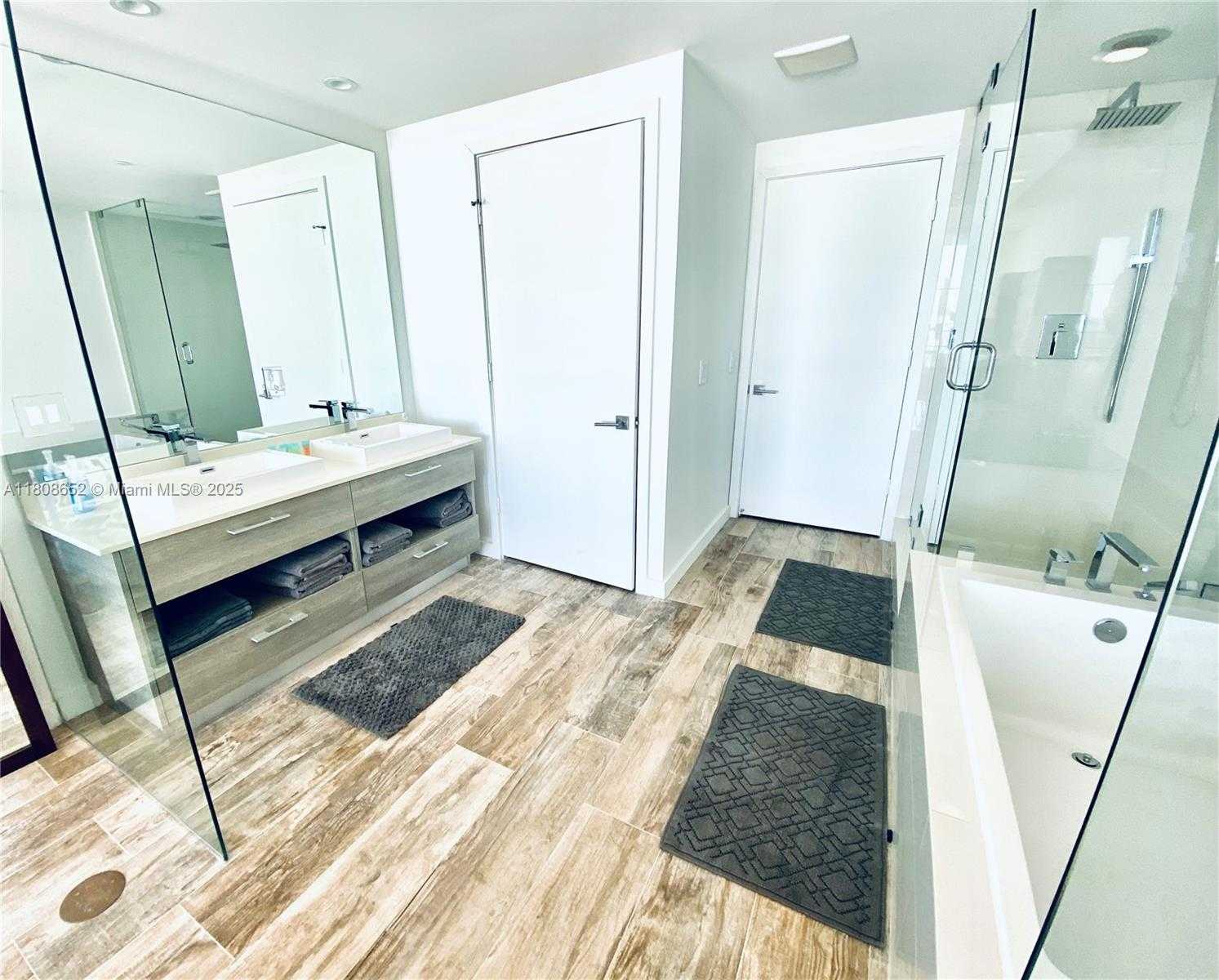 Small Image of 650 NORTH EAST 32ND ST #4605, Miami Number 44