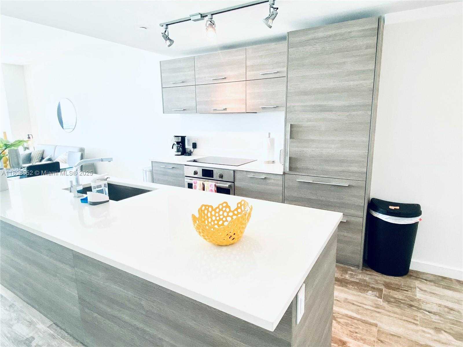 Small Image of 650 NORTH EAST 32ND ST #4605, Miami Number 49
