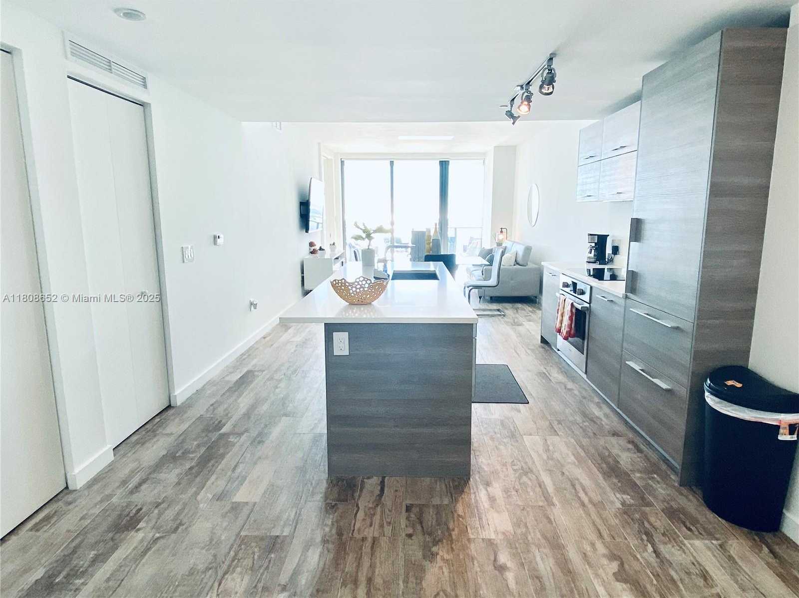 Small Image of 650 NORTH EAST 32ND ST #4605, Miami Number 51