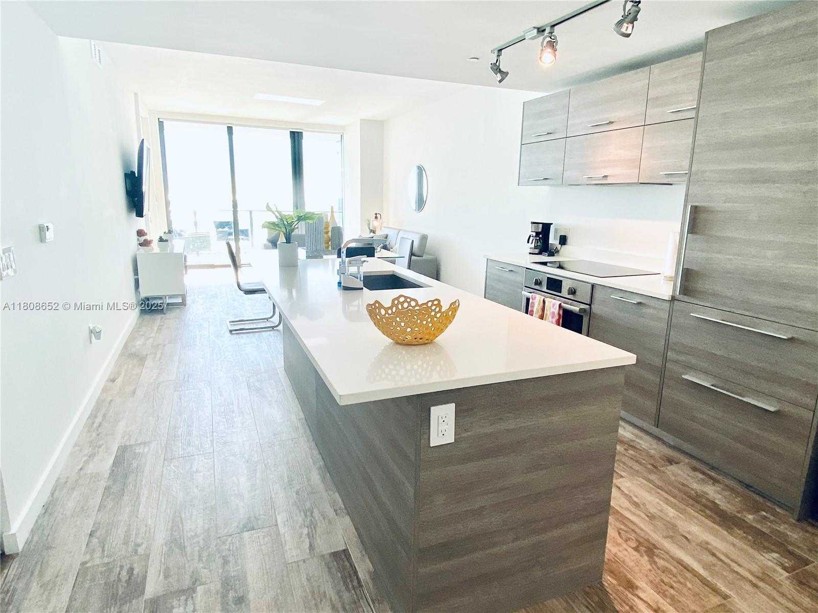 Small Image of 650 NORTH EAST 32ND ST #4605, Miami Number 54