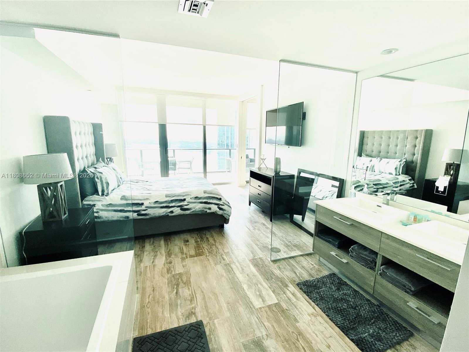 Small Image of 650 NORTH EAST 32ND ST #4605, Miami Number 6