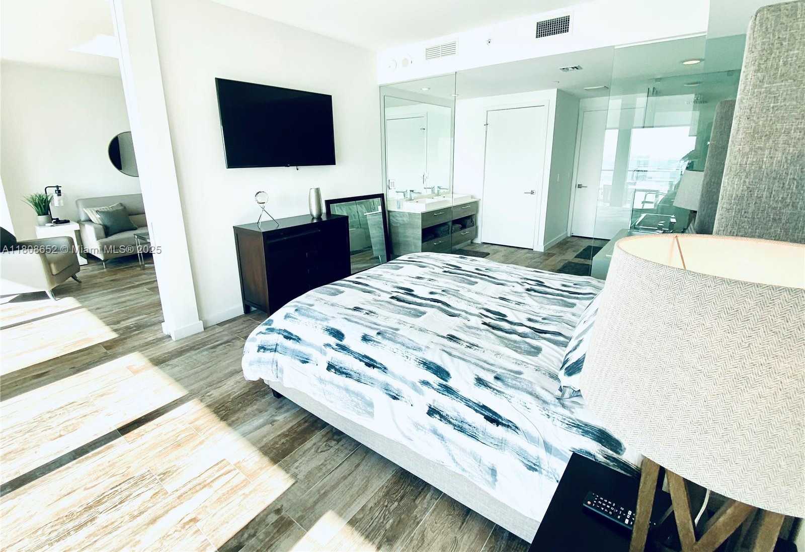 Small Image of 650 NORTH EAST 32ND ST #4605, Miami Number 8