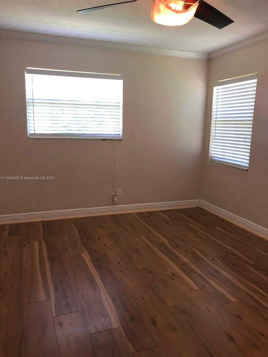 Small Image of 1538 FUNSTON ST, Hollywood Number 14