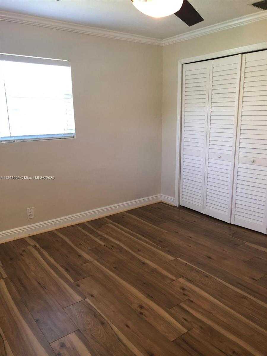 Small Image of 1538 FUNSTON ST, Hollywood Number 15