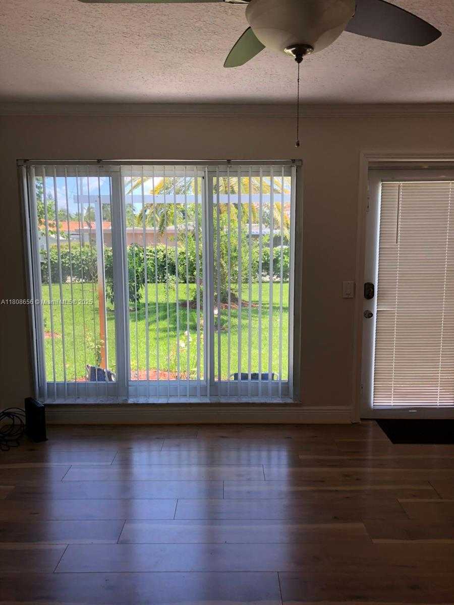 Small Image of 1538 FUNSTON ST, Hollywood Number 8