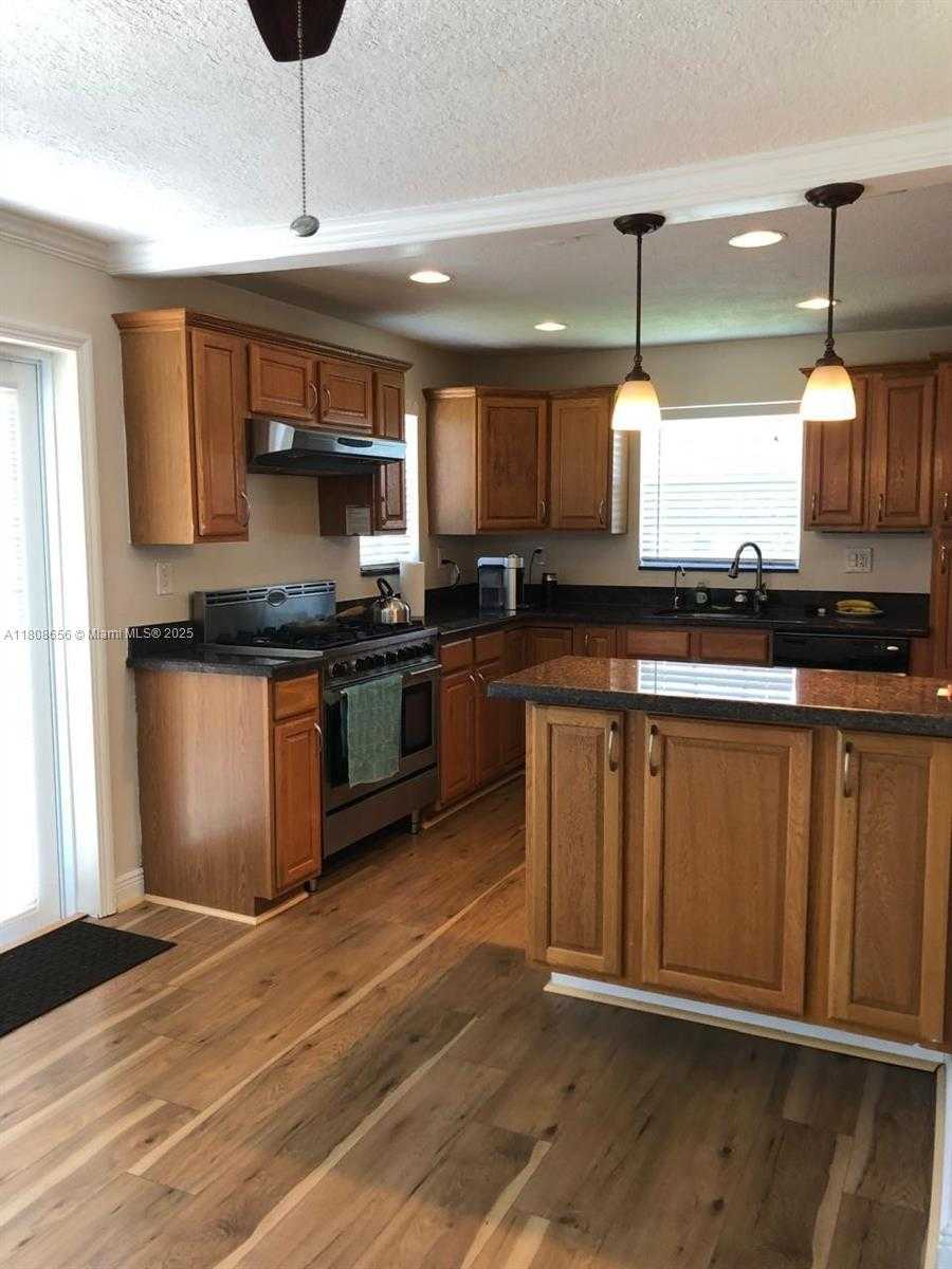 Small Image of 1538 FUNSTON ST, Hollywood Number 9