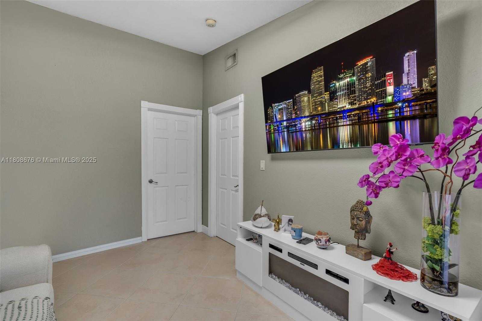 Small Image of 11562 NORTH WEST 87TH PL, Hialeah Gardens Number 11