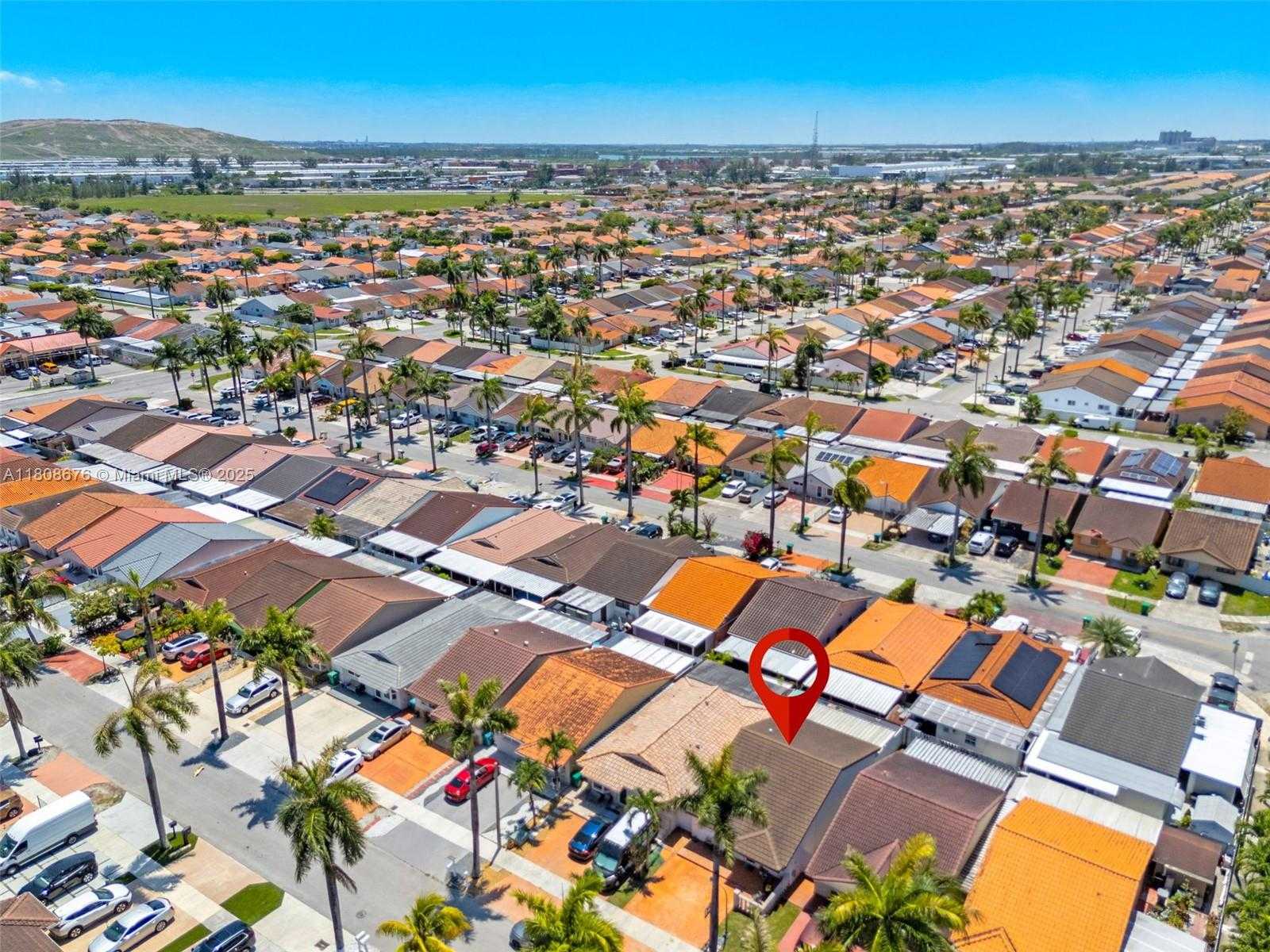 Small Image of 11562 NORTH WEST 87TH PL, Hialeah Gardens Number 22