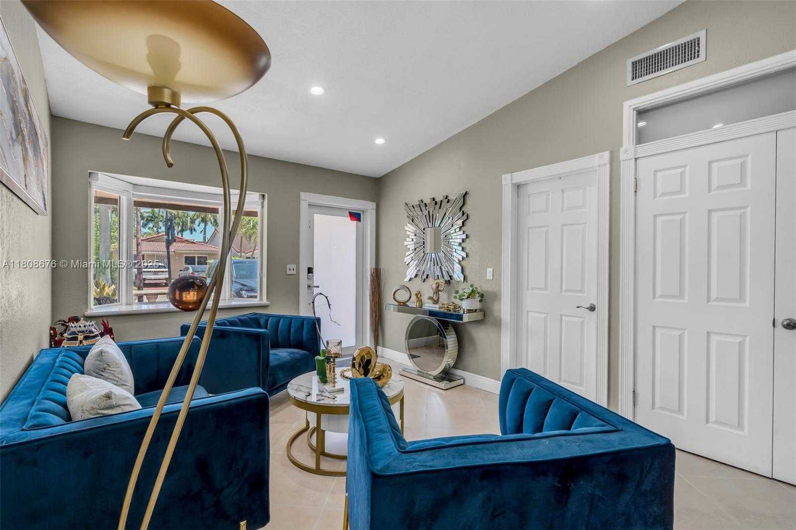 Small Image of 11562 NORTH WEST 87TH PL, Hialeah Gardens Number 6