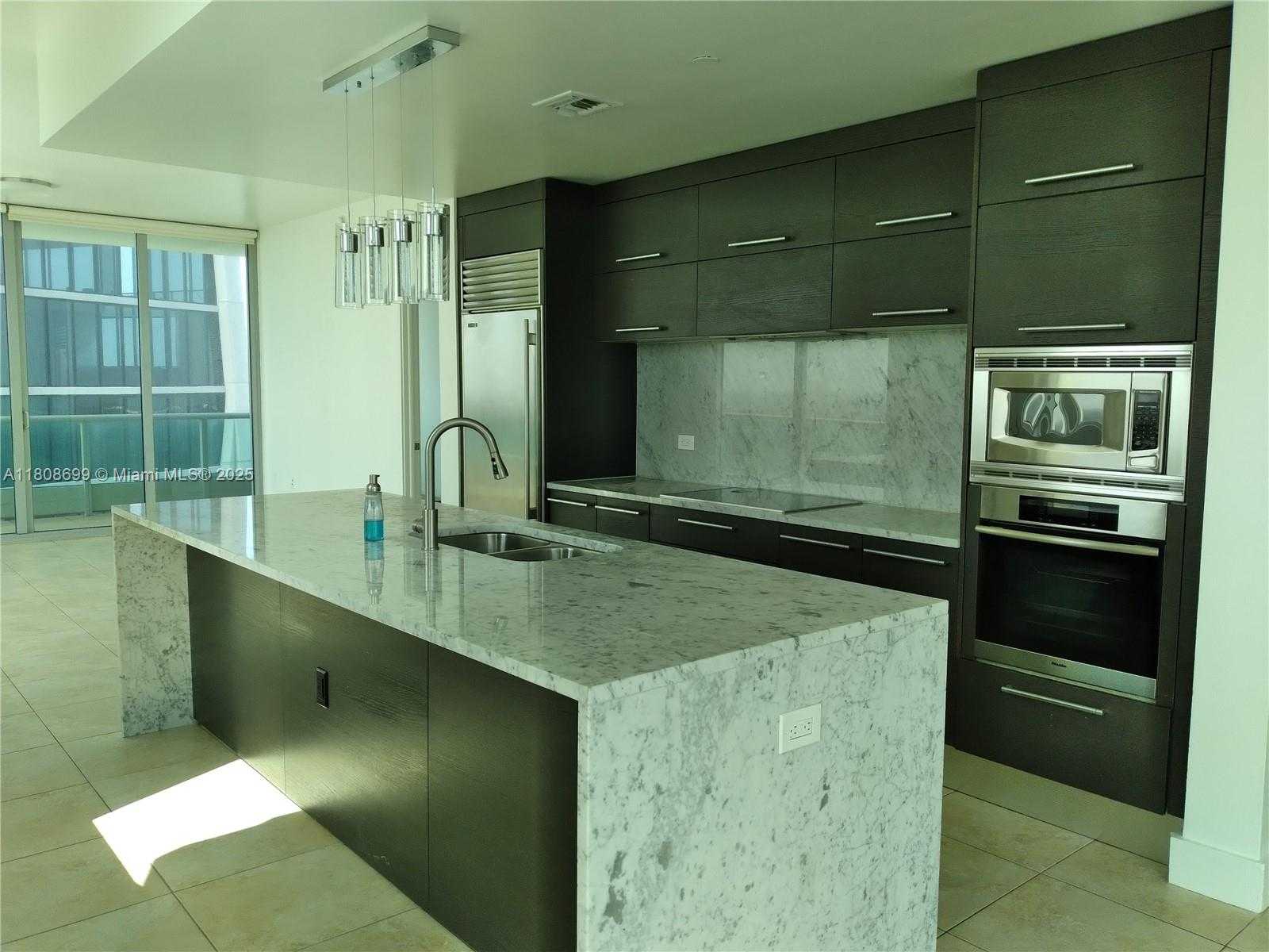 Small Image of Miami Number 10