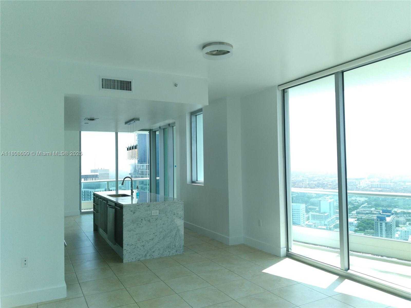Small Image of Miami Number 11