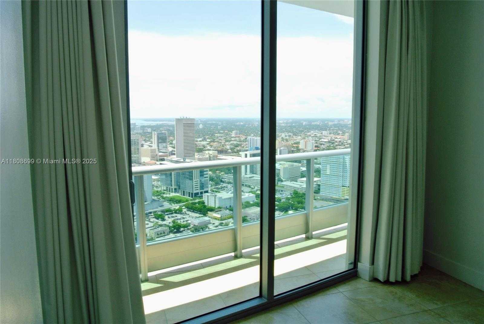 Small Image of Miami Number 18