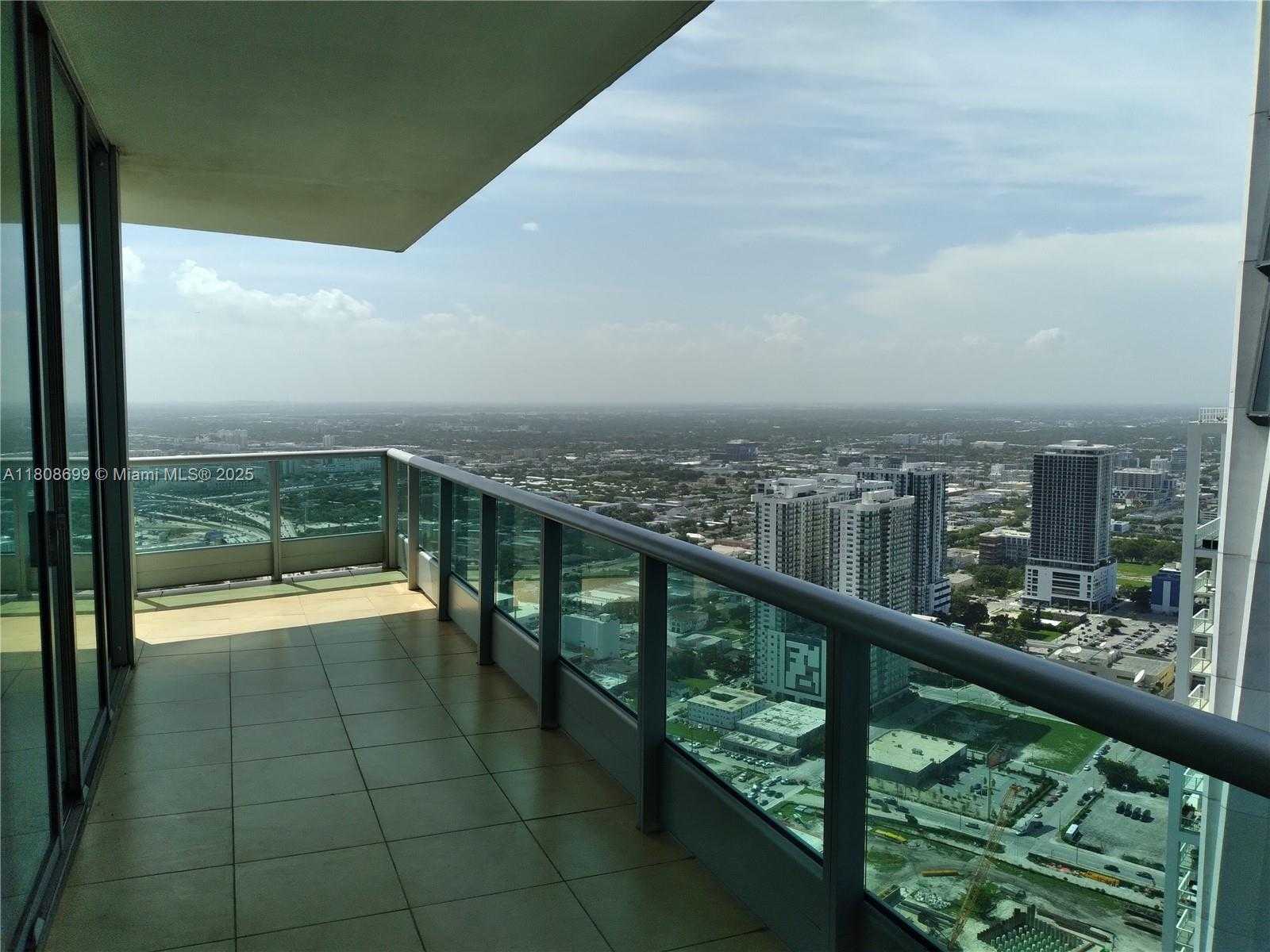 Small Image of Miami Number 3