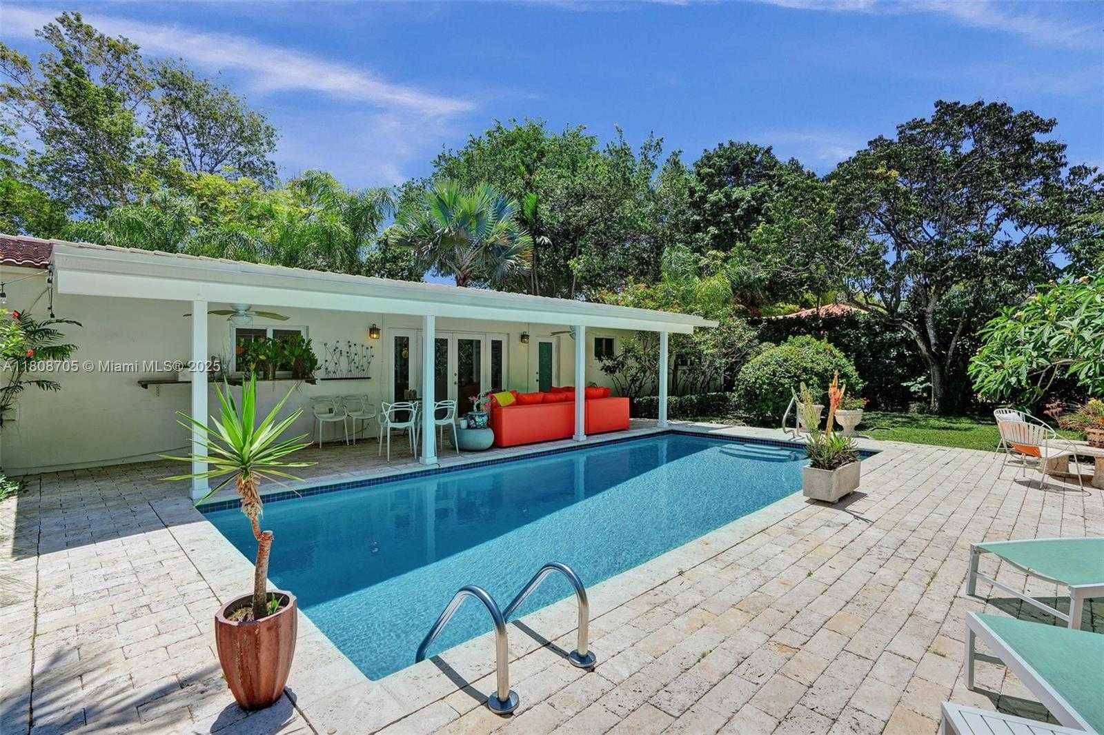 Small Image of 13120 SOUTH WEST 82ND CT, Pinecrest Number 38