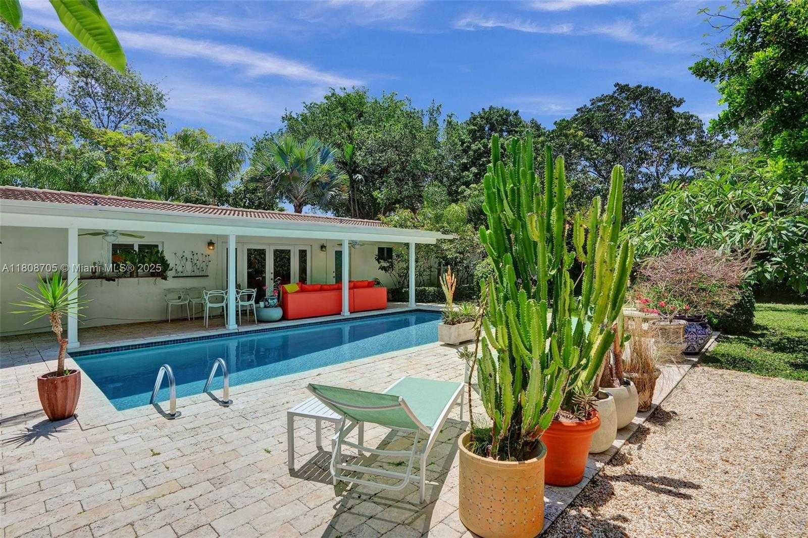 Small Image of 13120 SOUTH WEST 82ND CT, Pinecrest Number 39