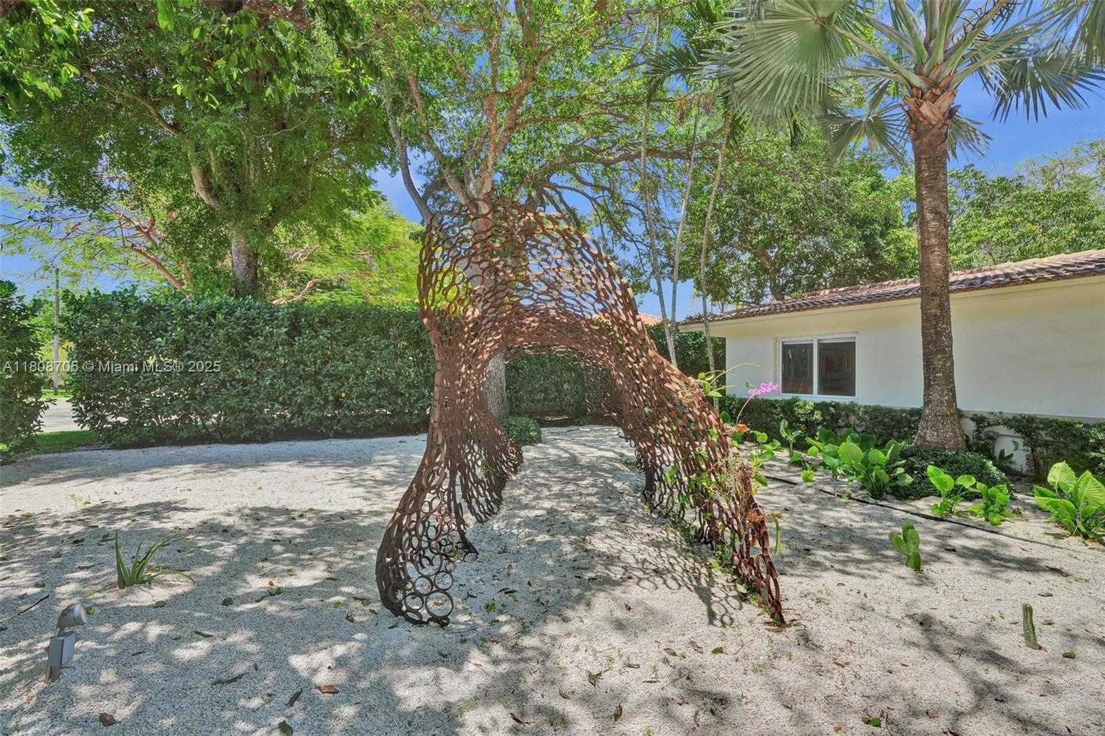 Small Image of 13120 SOUTH WEST 82ND CT, Pinecrest Number 45