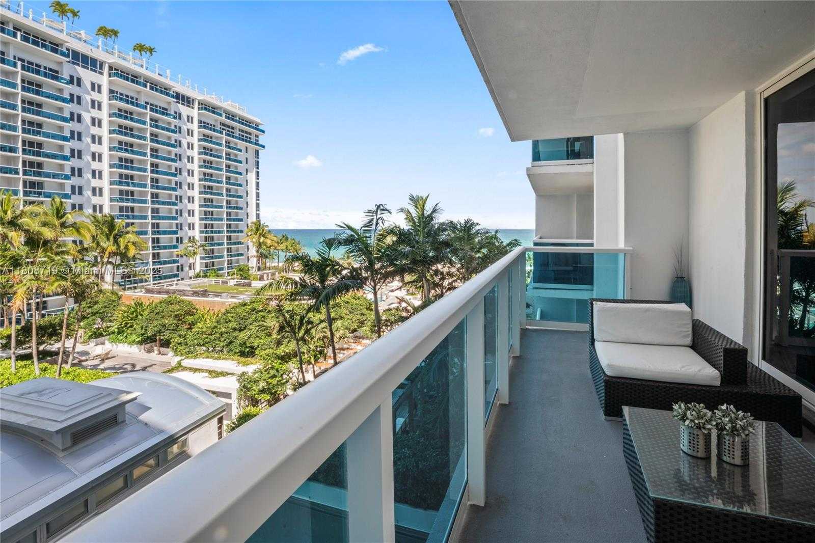 Small Image of 2301 COLLINS AVE #720, Miami Beach Number 12