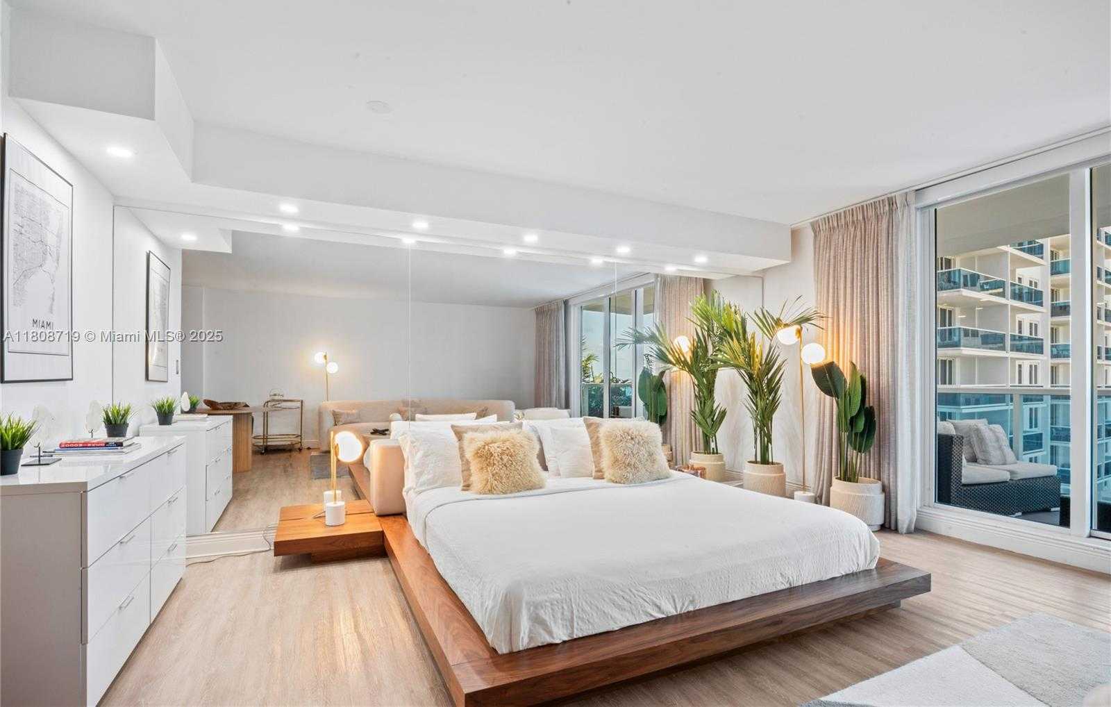 Small Image of 2301 COLLINS AVE #720, Miami Beach Number 9