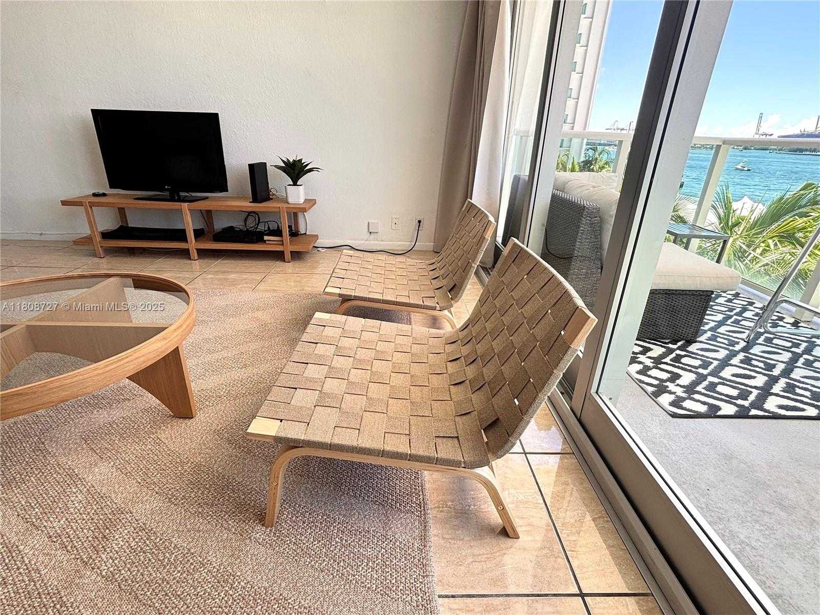 Small Image of 1000 WEST AVE #314, Miami Beach Number 4