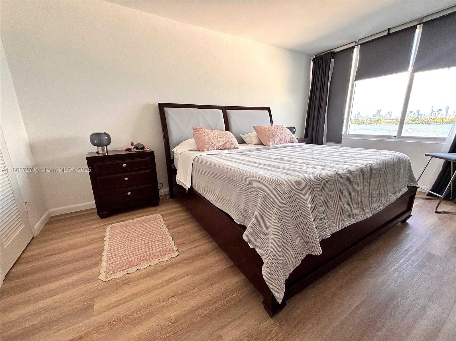 Small Image of 1000 WEST AVE #314, Miami Beach Number 6