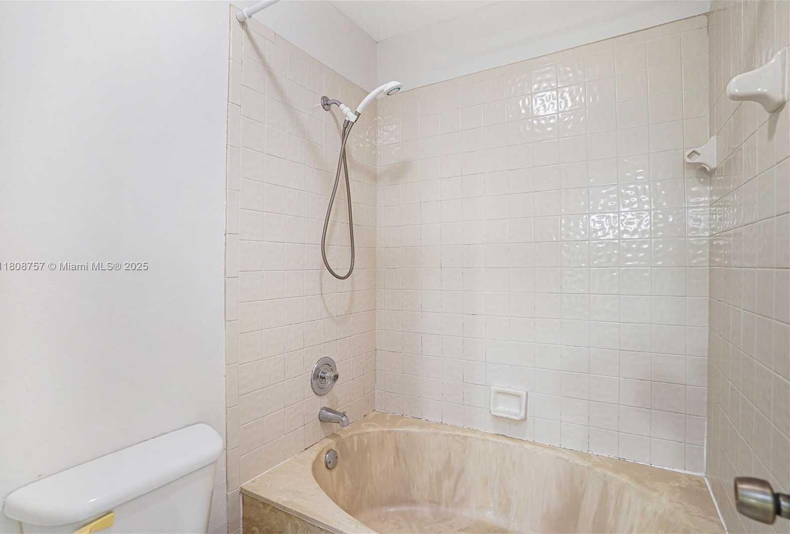 Small Image of 3570 MAGELLAN CIR #228-2, Aventura Number 20
