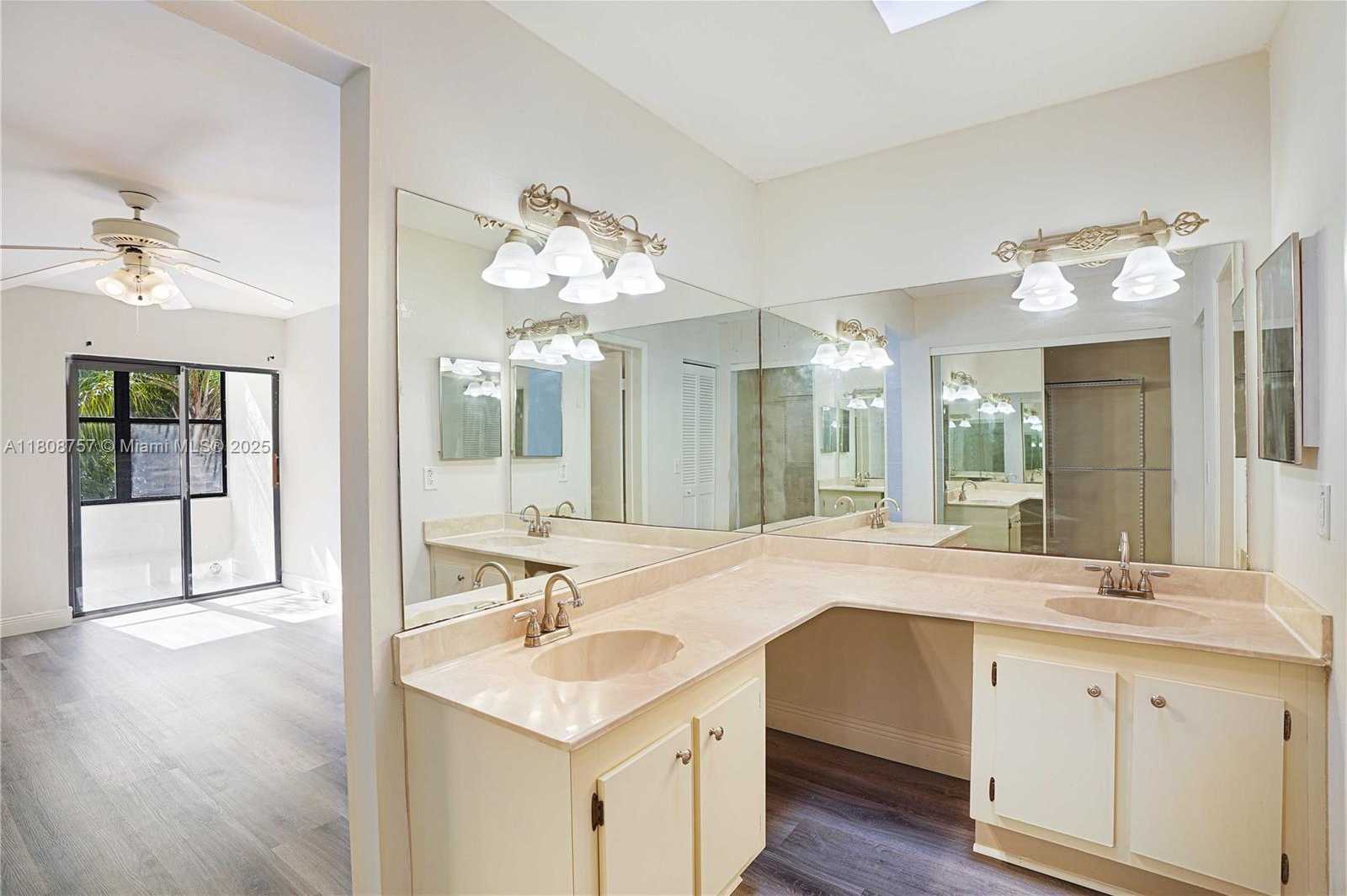 Small Image of 3570 MAGELLAN CIR #228-2, Aventura Number 22