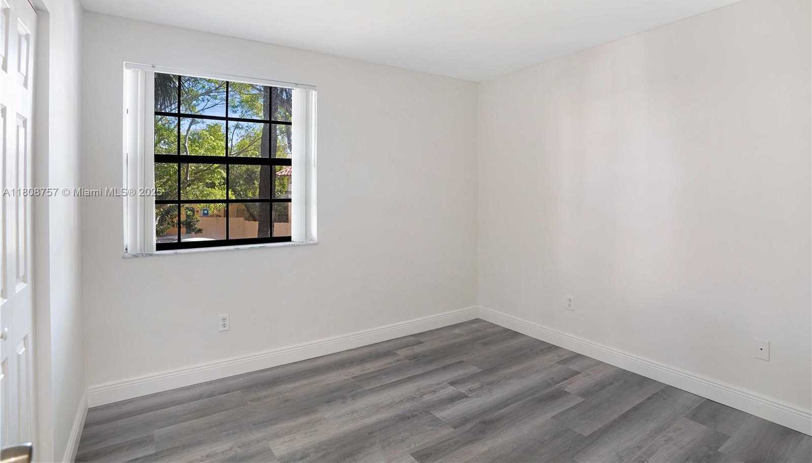 Small Image of 3570 MAGELLAN CIR #228-2, Aventura Number 29