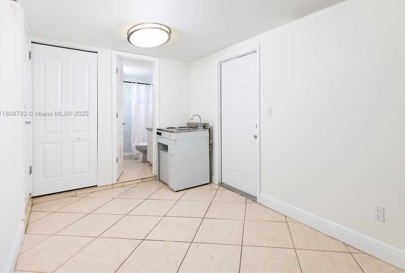 Small Image of 3958 SOUTH WEST 2 ST, Miami Number 16